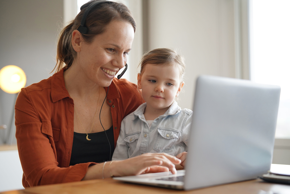 7-best-work-from-home-training-resources-single-moms-income