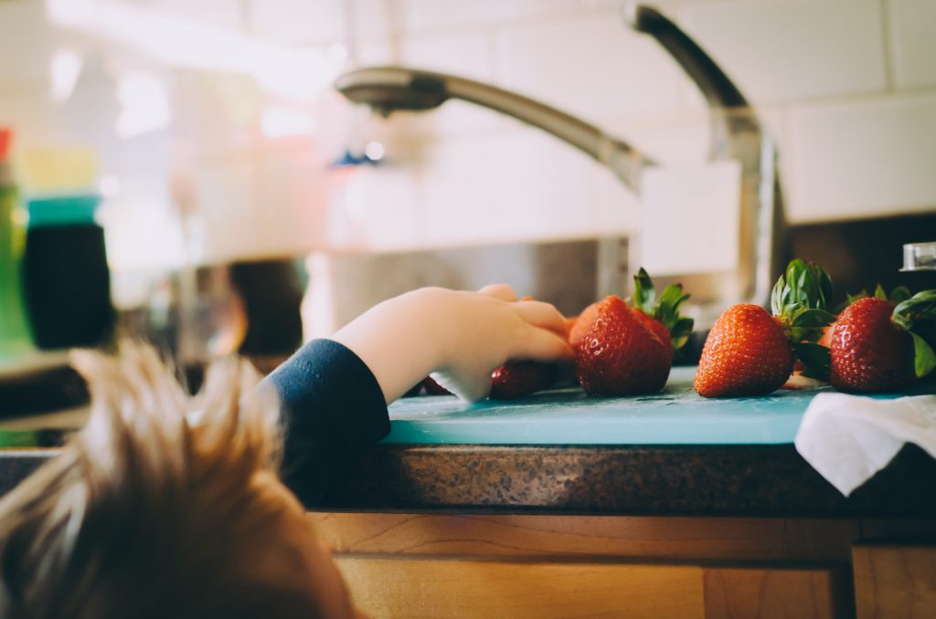 Amazing Ways To Engage Your Child In The Kitchen